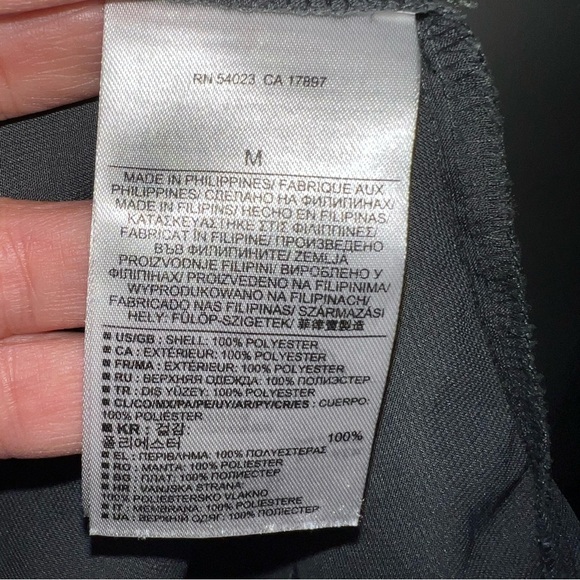 Banana Republic Women’s Frenchie Long sleeve Button Down Gray Top Blouse Medium - Picture 7 of 8